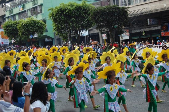 필리핀 초등학생 어학연수 학생들의 꽃 축제, Baguio Flower Festival